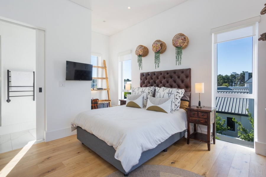 4 Bedroom Property for Sale in Val De Vie Estate Western Cape